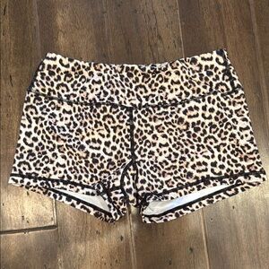 Leopard Print savage Barbell Women's Shorts